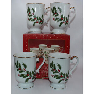1986 All The Trimmings Macy’s Holly Berry Porcelain Pedestal Christmas Mugs (4)
